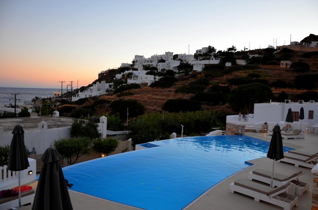 Galaxy Hotel Mylopotas Bagian luar foto