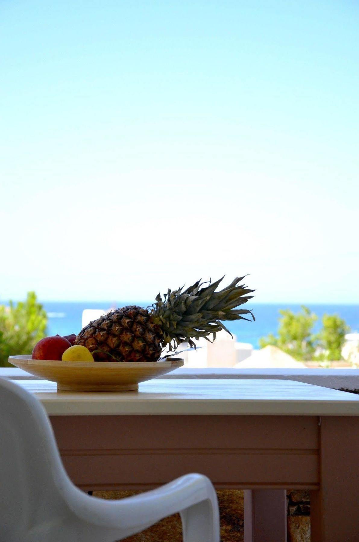 Galaxy Hotel Mylopotas Bagian luar foto