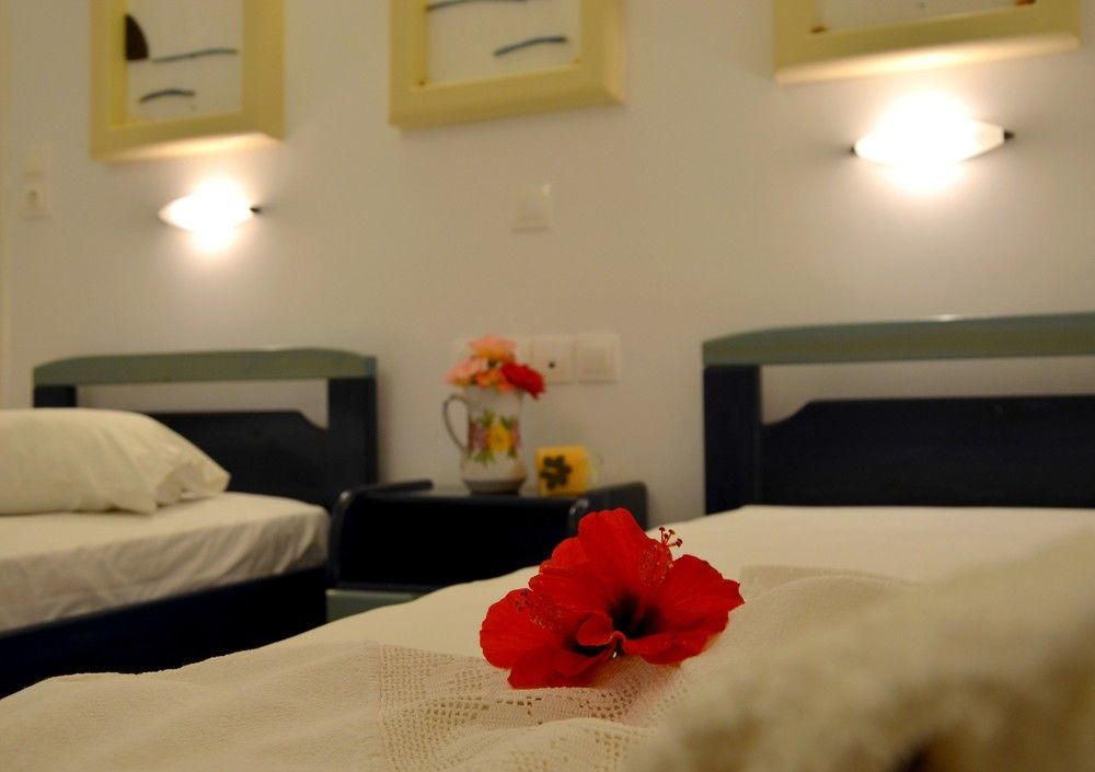 Galaxy Hotel Mylopotas Bagian luar foto